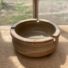 Cargar imagen en el visor de la galería, Cenicero cerámica colores