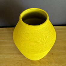 Cargar imagen en el visor de la galería, Floreros de colores