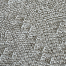 Cargar imagen en el visor de la galería, Mantel blanco con textura