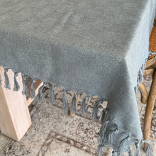 Cargar imagen en el visor de la galería, Mantel 135 x 220 cms