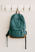 Cargar imagen en el visor de la galería, Percha blanca 5 ganchos plata