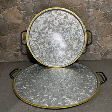Cargar imagen en el visor de la galería, Bandeja de acero decorativa
