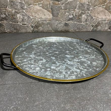 Cargar imagen en el visor de la galería, Bandeja de acero decorativa
