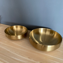 Cargar imagen en el visor de la galería, Bowl dorado de acero inoxidable
